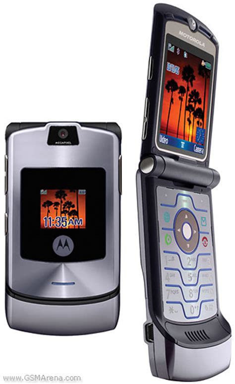 Motorola D&G RAZR V3i review: Motorola D&G RAZR V3i 